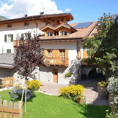 Ca' Delle Margherite Lejlighedshotel Pellizzano